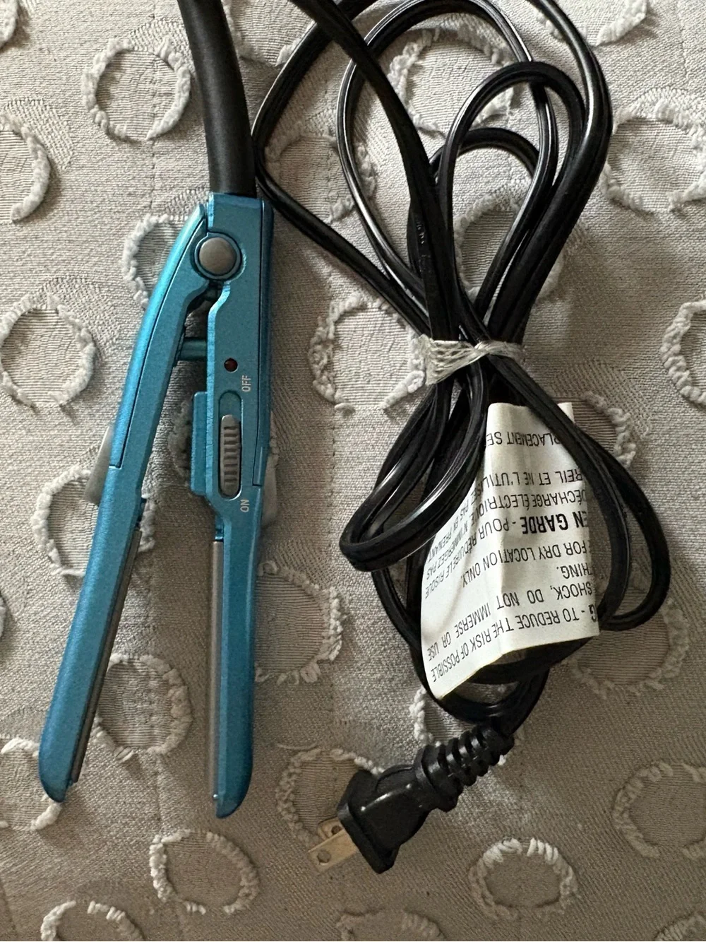 Babybliss Pro mini travel hair straightener